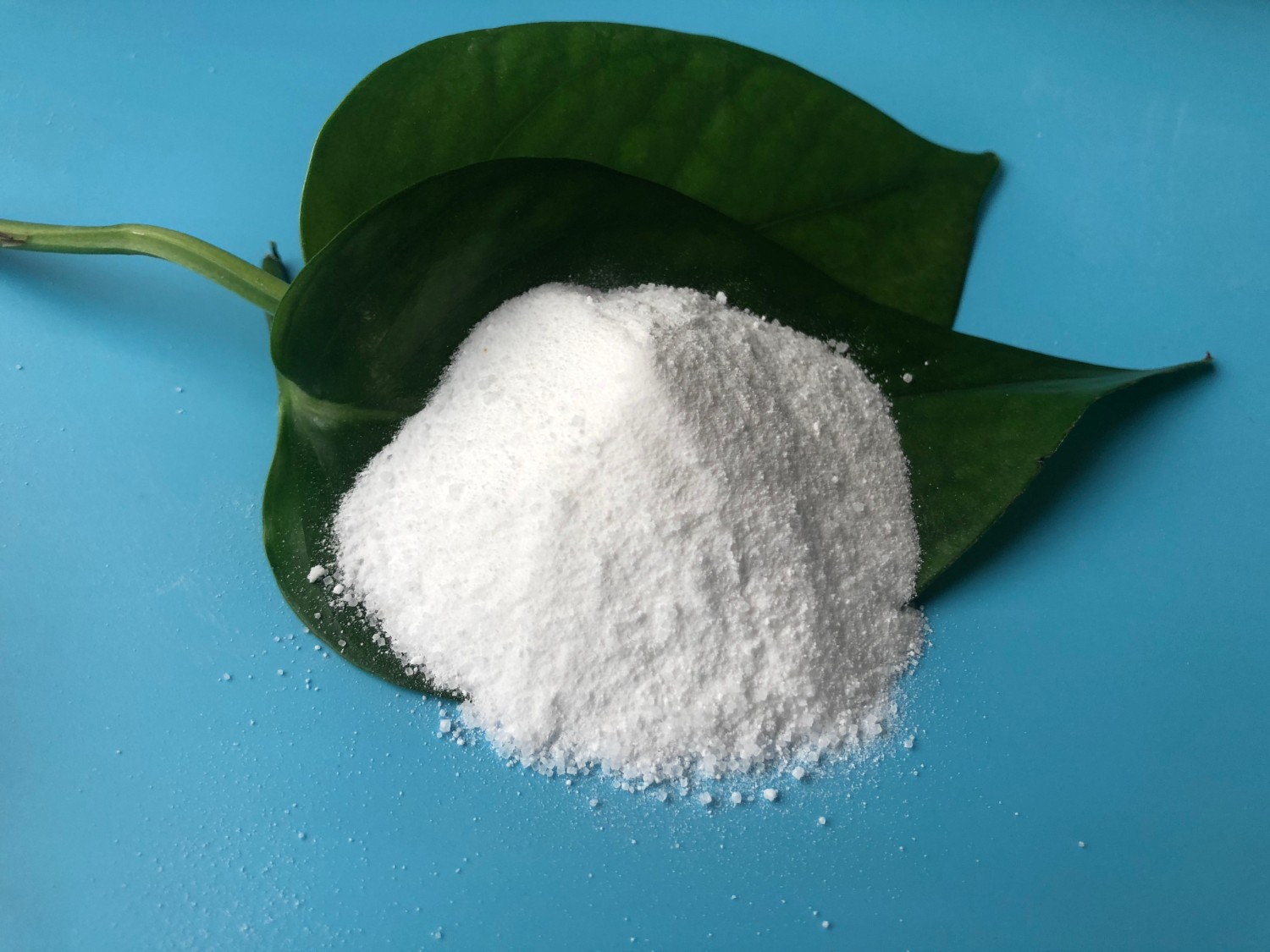 元明粉是無(wú)水硫酸鈉嗎？
